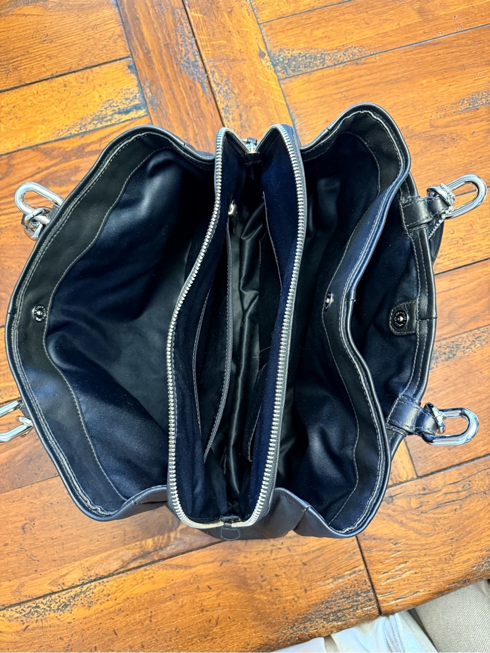 Coach Black Leather Turnlock Tote Bag - Picture 4 of 9